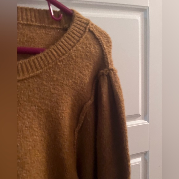 NWT sweater - Picture 3 of 4